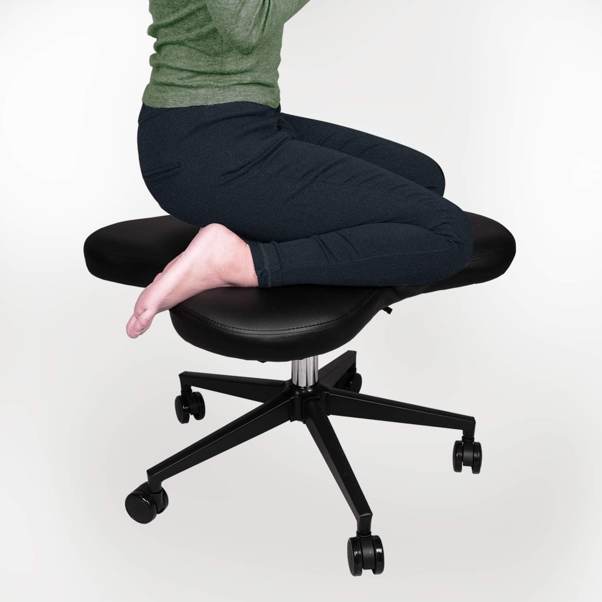 Tina Cross-Legged Kneeing Chair